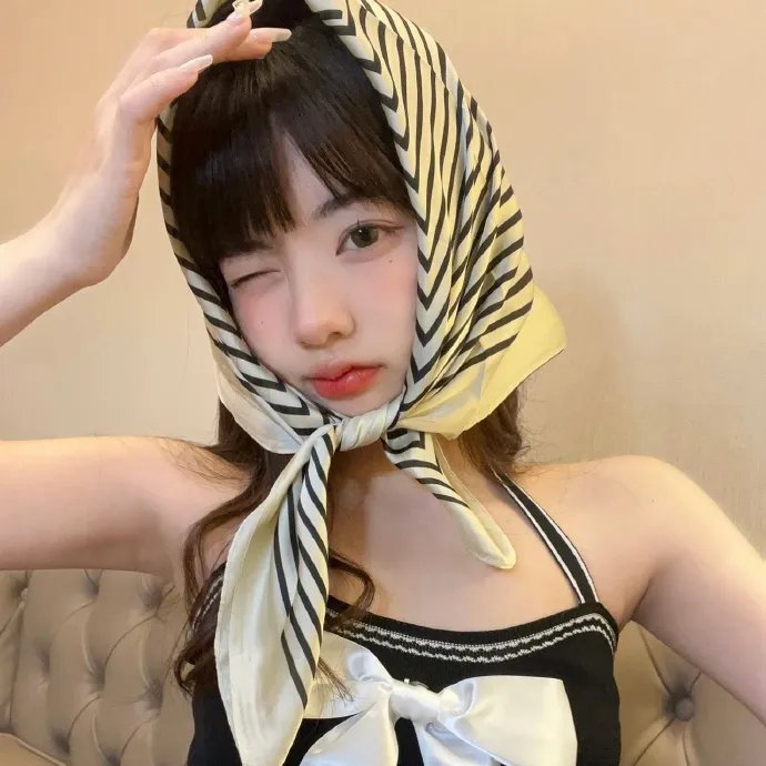 洞里的月亮